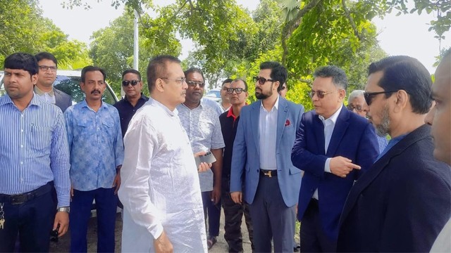 এক্সিম ব্যাংক কৃষি বিশ্ববিদ্যালয় পরিদর্শনে সাবেক দুই এমপি