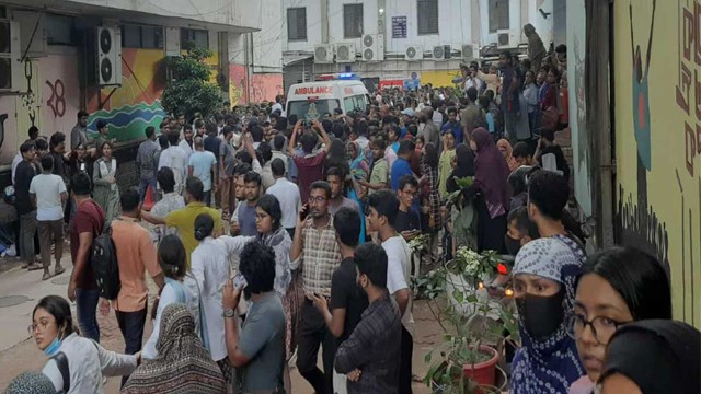 চারদিন মৃত্যুর সঙ্গে পাঞ্জা লড়ে না ফেরার দেশে শিক্ষার্থী মাহিয়া