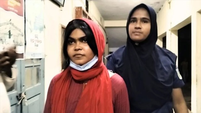 ফ্যামিলি কার্ডের নামে টাকা নেওয়ার অভিযোগে এনসিপি নেত্রী আটক