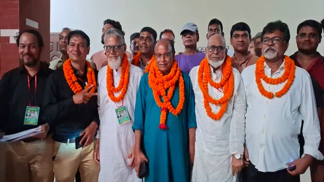 চাঁপাইনবাবগঞ্জ টাউন ক্লাব নির্বাচনে মর্ত্তুজা-জাকারিয়া প্যানেলের নিরঙ্কুশ জয়