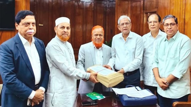 বিরোধীদলীয় এমপিদের অনুকূলে ধর্মীয় ও সামাজিক প্রতিষ্ঠানের উন্নয়নে বিশেষ বরাদ্দ