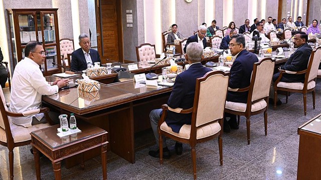 সেহরি, ইফতার ও তারাবির সময় নিরবচ্ছিন্ন বিদ্যুৎ রাখার নির্দেশ