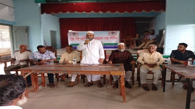 চাঁপাইনবাবগঞ্জে বিনামূল্যের চক্ষু শিবিরে চিকিৎসা পেল শতাধিক মানুষ