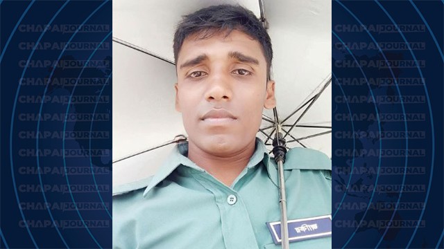 চাঁপাইনবাবগঞ্জে ৪০ ভরি স্বর্ণ আত্মসাৎতের ঘটনায় পুলিশ কনস্টেবলসহ দুইজন গ্রেপ্তার
