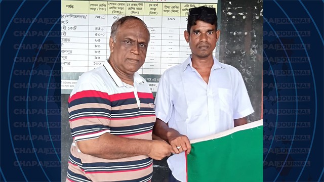 ভোরে অরক্ষিত রেলক্রসিংয়ে ট্রেনের ধাক্কায় মৃত্যু, রেলপথ অবরোধ, দুপুরে গেটম্যান নিয়োগ