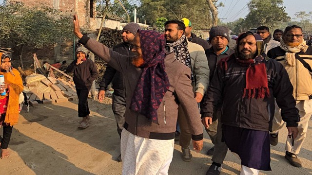 চাঁপাইনবাবগঞ্জের ইসলামপুরে জামায়াত নেতা বুলবুলের গনসংযোগ