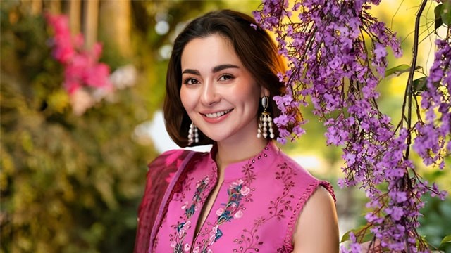 বাংলাদেশে আসছেন হানিয়া আমির