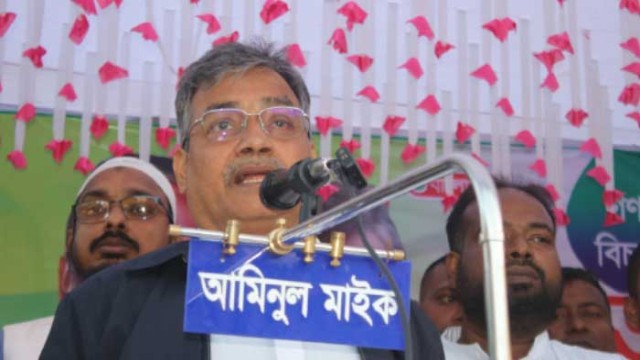 চাঁপাইনবাবগঞ্জে আজাহারীর মাহফিলকে কেন্দ্র করে চাঁদাবাজি চলছে:  বিএনপি নেতা হারুন