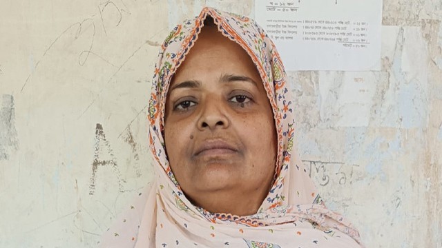 কম্পিউটার ব্যবহার করতে জানেন না বিদ্যালয়ের কম্পিউটার শিক্ষক