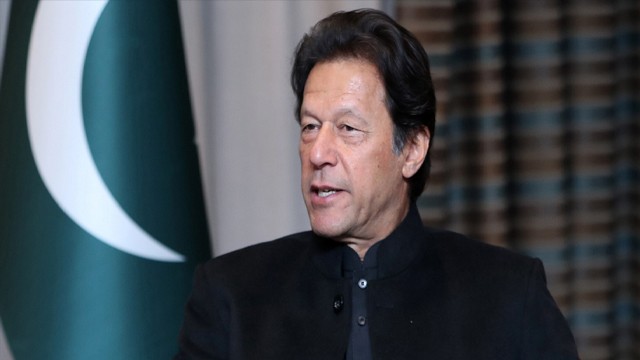 সমর্থকদের আন্দোলনের প্রস্তুতি নিতে বললেন ইমরান খান