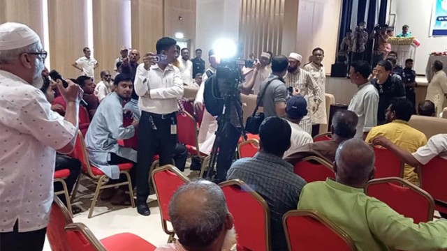 ‘‘মুক্তিযুদ্ধ ও ২৪'র আন্দোলন এক নয়, এটিকে সমান করবেন না” মন্তব্যে—জামায়াত ও ছাত্রনেতাদের প্রতিবাদ