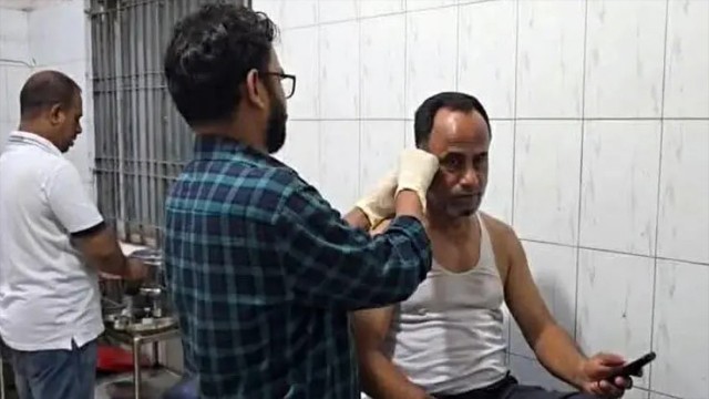 ব্যবসায়ীর কানে বিএনপির নেতার কামড়, লাগলো চার সেলাই