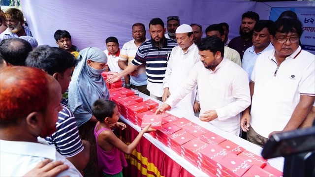 বেগম খালেদা জিয়ার ৮২তম জন্মদিন উপলক্ষে রাজশাহীতে দোয়া ও খাবার বিতরণ