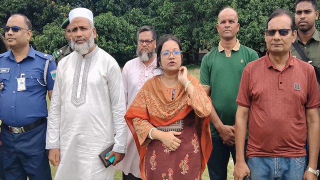 জেলা প্রশাসক গোল্ডকাপে অংশগ্রহণের লক্ষ্যে নাচোলে আন্তঃ ইউনিয়ন ফুটবল টুর্নামেন্ট অনুষ্ঠিত