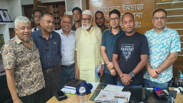 চাঁপাইনবাবগঞ্জে দুই শ্রমিক সংগঠনের বিরোধের মীমাংসা, চাঁদা ভাগাভাগির সিদ্ধান্ত