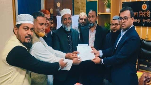 চাঁপাইনবাবগঞ্জ-২ আসনে জামায়াত মনোনীত প্রার্থী মিজানুরের মনোনয়নপত্র সংগ্রহ