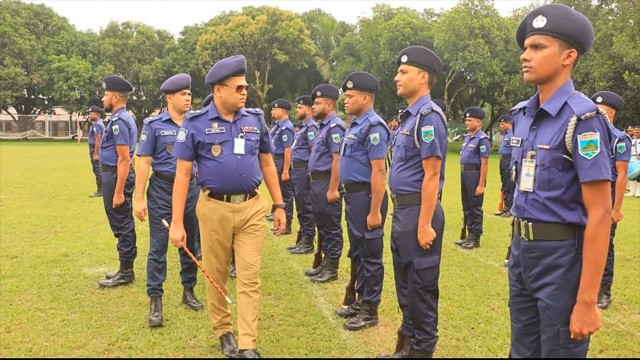 চাঁপাইনবাবগঞ্জে জেলা পুলিশের মাস্টার প্যারেড অনুষ্ঠিত