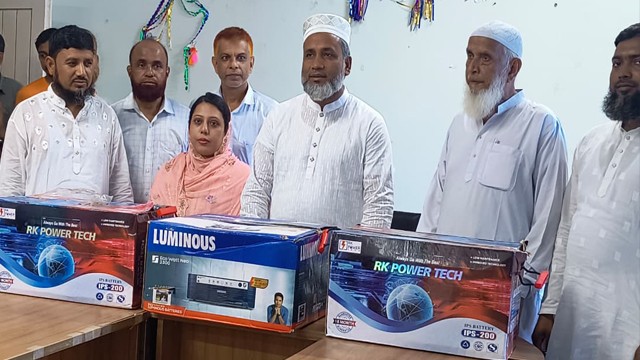 নাচোল উপজেলা স্বাস্থ্য কমপ্লেক্সে এমপি মিজানুরের আইপিএস ও পানির ট্যাংকি প্রদান