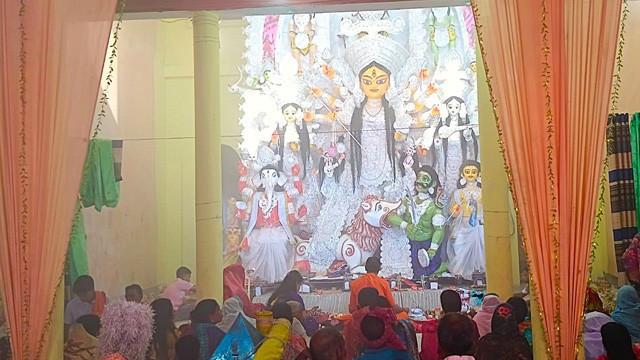 বিষাদের সুর, সিঁদুর খেলায় দেবী দুর্গাকে বিদায়