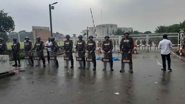 জুলাই জাতীয় সনদ স্বাক্ষর অনুষ্ঠান ঘিরে কঠোর নিরাপত্তা