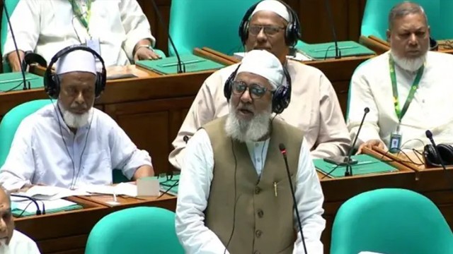 স্বরাষ্ট্রমন্ত্রীকে ‘হালজামানার মুফতি’ বললেন জামায়াত এমপি শাহজাহান চৌধুরী