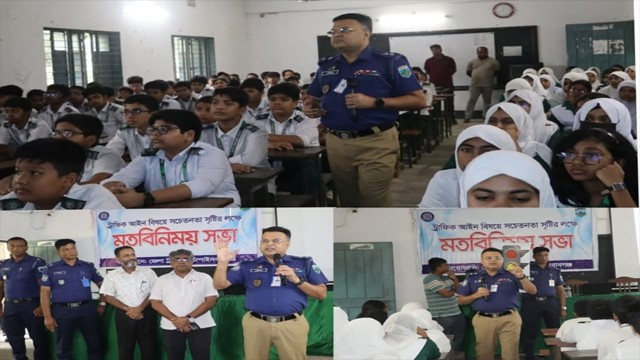 চাঁপাইনবাবগঞ্জে শিক্ষার্থীদের নিয়ে ট্রাফিক ও আইনবিষয়ক সচেতনতামূলক কর্মশালা