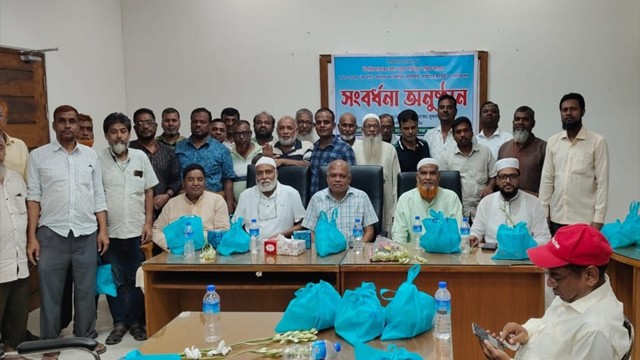 চাঁপাইনবাবগঞ্জ জেলা সড়ক পরিবহন মালিক গ্রুপের নবনির্বাচিত কার্যনির্বাহী পরিষদকে সংবর্ধনা