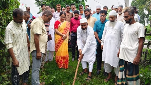 নাচোলে এডিপির অর্থায়নে চার উন্নয়ন প্রকল্পের উদ্বোধন করলেন এমপি ড. মিজানুর রহমান