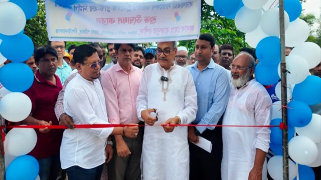 বারঘরিয়ায় সাড়ে ৪ কোটি টাকা ব্যয়ে সারফেস ওয়াটার ট্রিটমেন্ট প্লান্টের নির্মাণকাজ উদ্বোধন