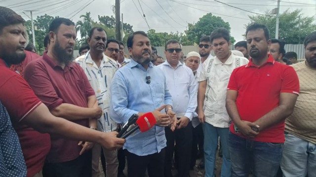 গ্রিন বিল্ডিং নির্মাণ কাজের উদ্বোধন করলেন রাসিক প্রশাসক