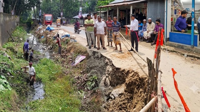 ভোলাহাটে উন্নয়ন ও আইন প্রয়োগে উপজেলা প্রশাসনের তৎপরতা
