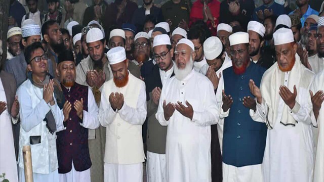 শহীদ শরিফ ওসমান হাদির কবর জিয়ারত করলেন জামায়াত আমির