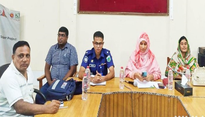 গোমস্তাপুরে দুর্গাপূজা উপলক্ষে মতবিনিময় সভা অনুষ্ঠিত